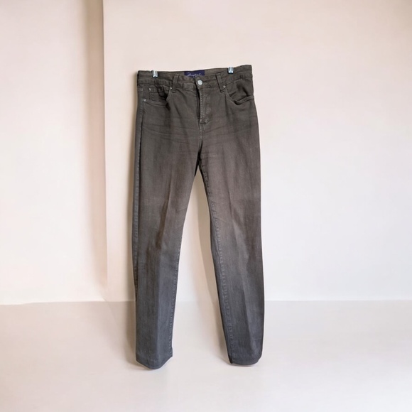 Bundle of 4 NYDJ Jeans Size 8 | Skinny & Slim Styles | Note Condition - Picture 4 of 10